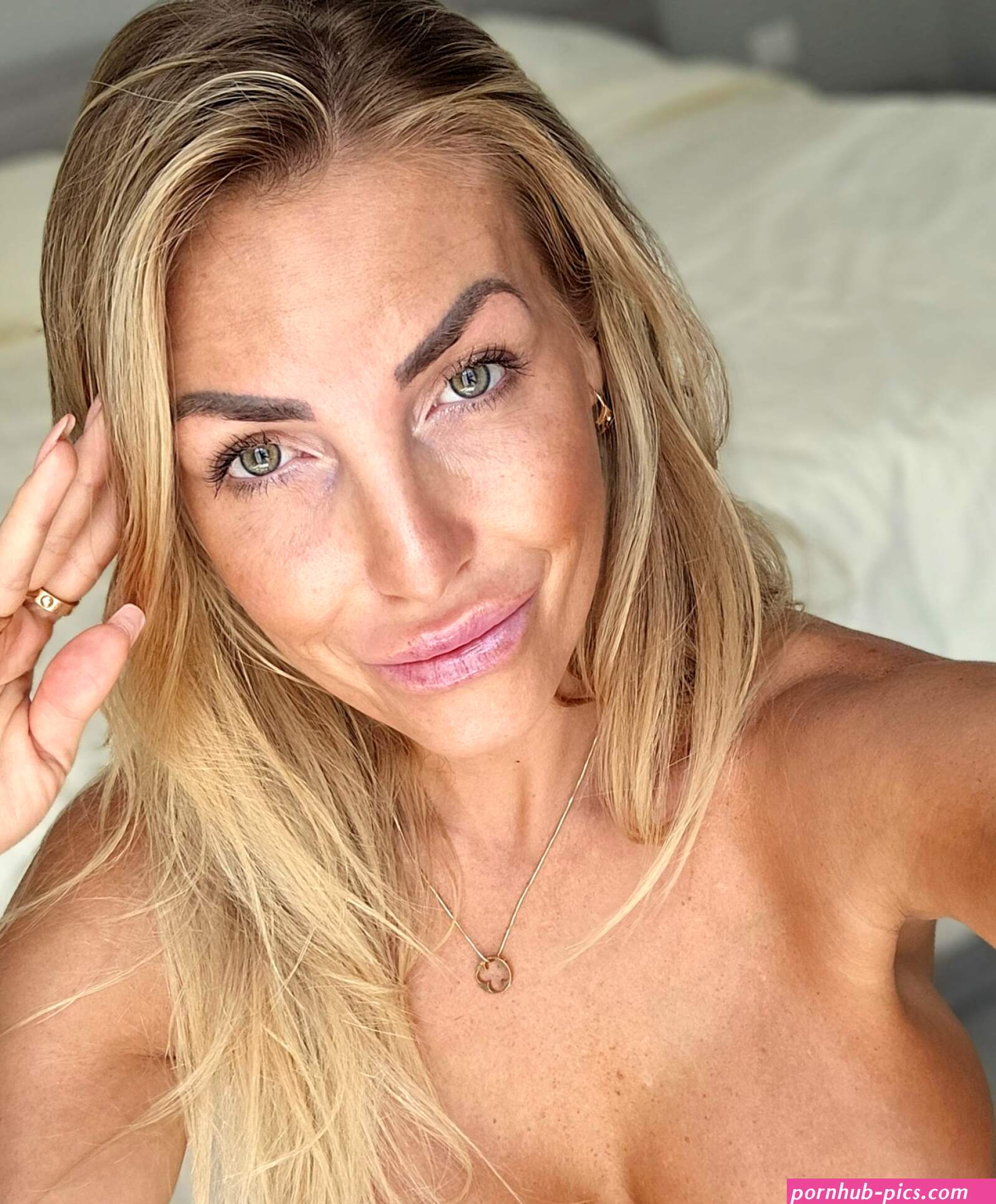 katulienka85 onlyfans leak photos