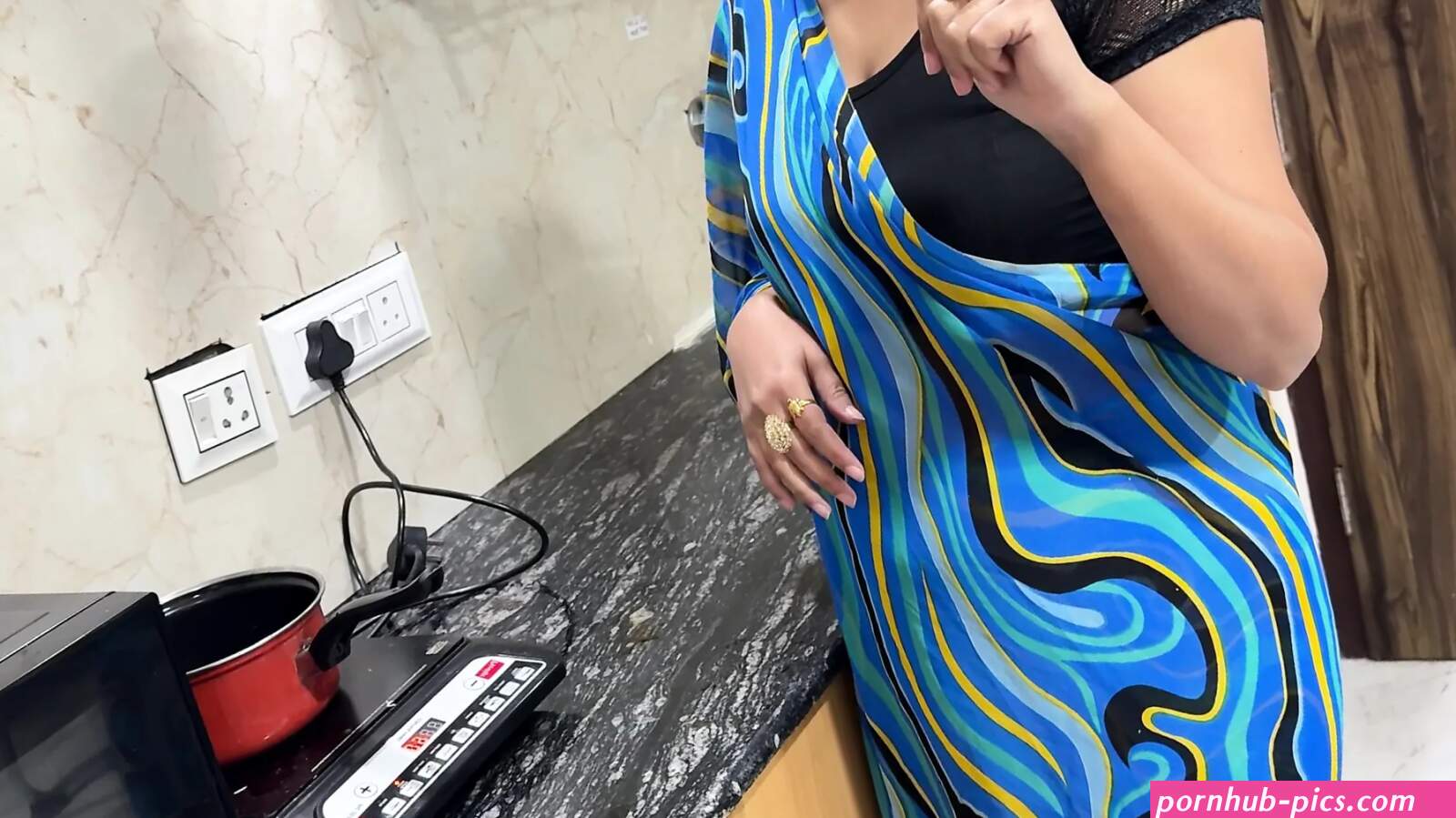 Stepson with a Big Dick Ends up Giving His Busty Stepmom and Fuck Her feat. Hornycouple149
